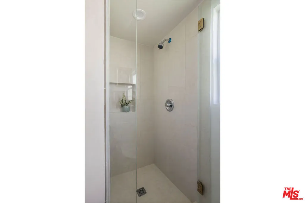 4190 York Boulevard, Los Angeles, California 90065 home-pic-31